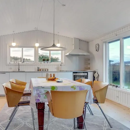 Holiday home Holiday Danja - 400m From The Sea In Nw Jutland By Interhome *