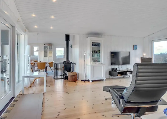 Danja - 300m From The Sea By Interhome Йёрринг