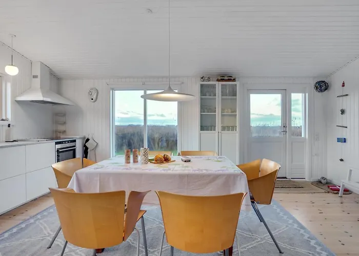 Дом отдыха Danja - 300m From The Sea By Interhome Йёрринг